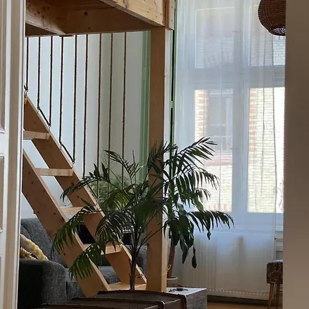 아파트 Spacious Near Heroes' Sqr In Classical Building *